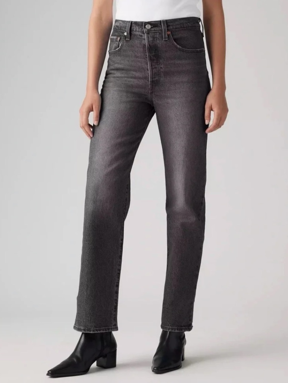 Levi's | Womenโs Grey Ribcage Straight Leg Ankle Length Buttonfly Jeans Size 29